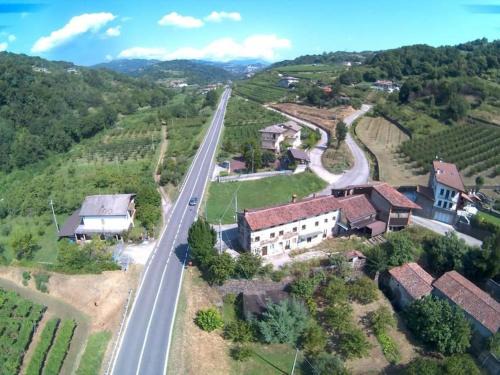 San Giovanni Ilarione House | HolidHome - Casale Bellavita