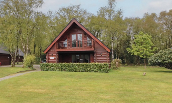 Bridgetown Cottage | HOLLY, pet friendly, luxury holiday cottage, with a garden in Dolton
