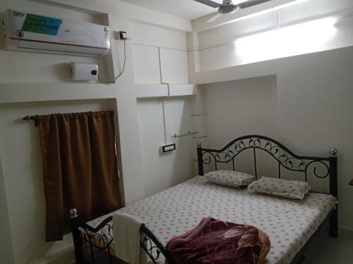 Diamond Harbour House | Holy Island guest house gangasagar