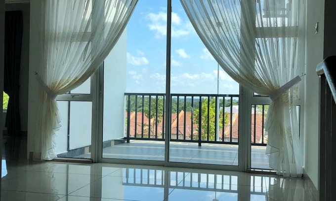 Bandar Penawar Villa | Hom Villa 16-25 pax