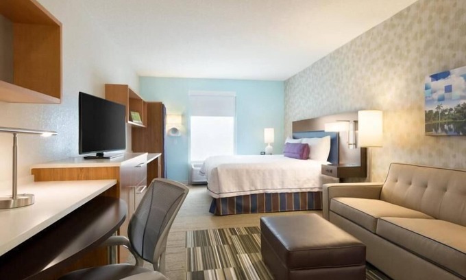 Airport North Apartment | Home Away From Home! Pet Friendly King Suite, Heated Pool & Free Breakfast!