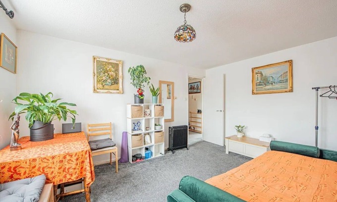 Yiewsley Apartment | HOME AWAY HOME near Heathrow Airport
