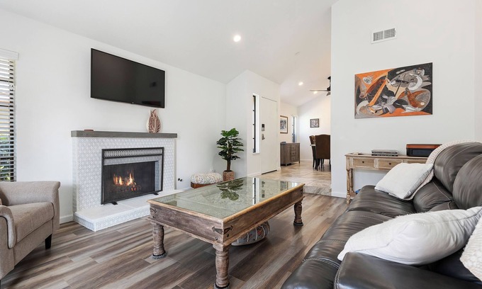 Sea View Estates Condo | Home by the Harbor - Quiet 2-bedroom near the beach, walk to everything