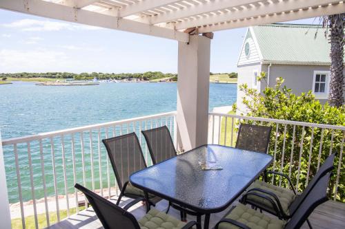 Marina Martinique Apartment | Home @ Eleven