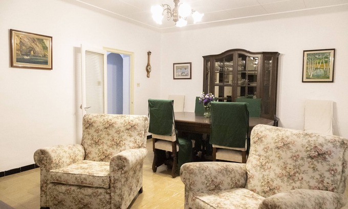 Osor Apartment | Home Holidays la Menta