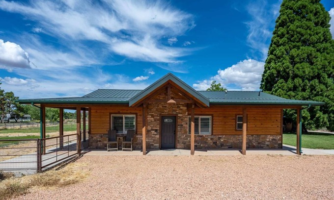 Kanab House | Home in Kanab with Heated Pool! Near Bryce Canyon, Zion, the Grand Canyon, and t
