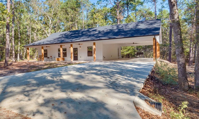Brookeland House | Home w/Pool Access: Fishing at Lake Sam Rayburn!