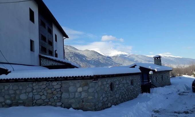 Bansko Bed & Breakfast | Home With Mountain Views in Every Room