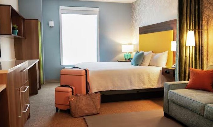 Franklin Hotel | Home2 Suites By Hilton Boston Franklin