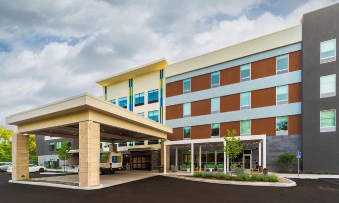 South Loop Hotel | Home2 Suites By Hilton Minneapolis-Mall of America