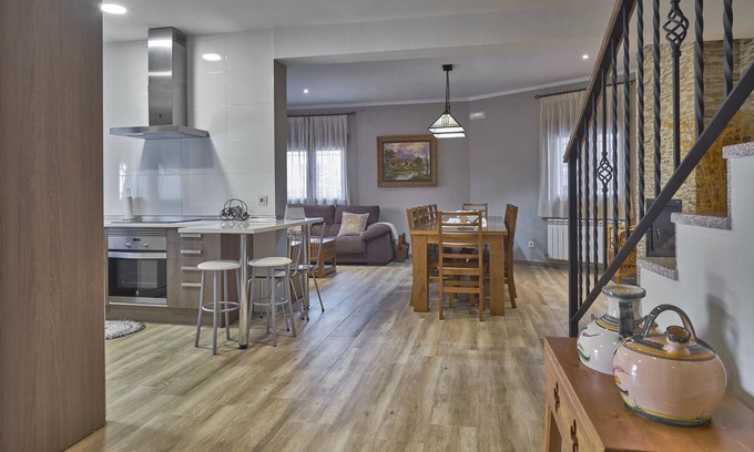San Bartolome de Pinares House | Homerez - House for 12 ppl. with garden and terrace at San Bartolomé de Pinares