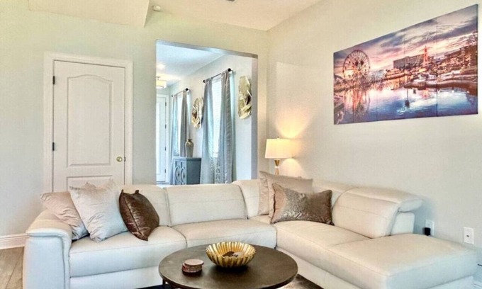 Reunion House | -homeresort Style with Amenities