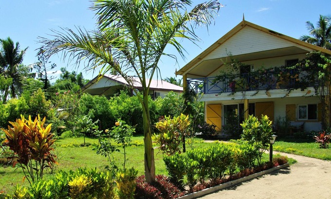 Foulpointe Villa | Homerez - 200 m away from the beach! Villa for 8 ppl. at Foulpointe Madagascar