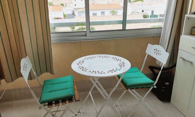 Saint-Hilaire-de-Riez Apartment | Homerez - Apartment Saint-Hilaire-de-Riez