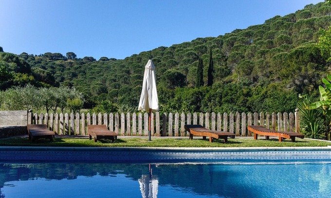 Sao Joao Batista House | Homerez - Amazing house for 6 ppl. with shared pool and balcony at Porto de Mós