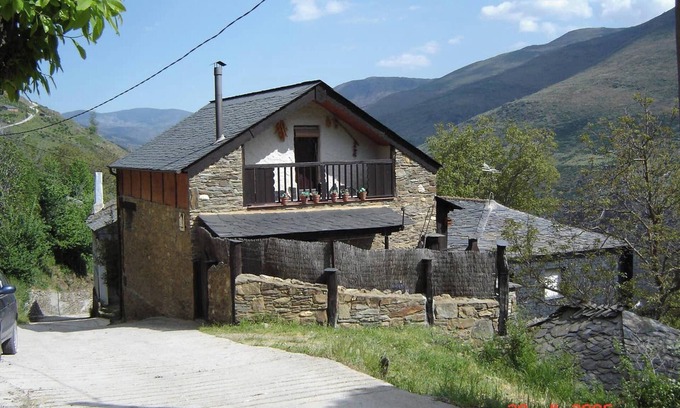 Odollo Apartment | Homerez - Apt Odollo, Mountain View