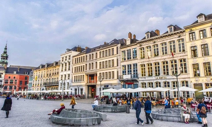 Mons Apartment | Homerez - Apartment in Mons, private parking