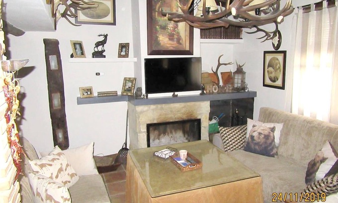 El Alcornocal House | Homerez - Big house for 11 ppl. with terrace at El Alcornocal
