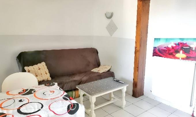 Montfavet Apartment | Homerez - Charming Apt, Avignon