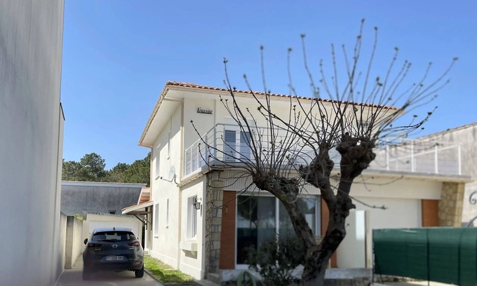 Maubuisson House | Homerez - Charming house in Carcans with spacious patio