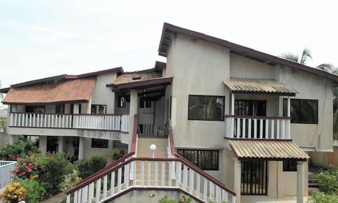 Grand Popo Apartment | Homerez - Comfortable apartment in Grand Popo