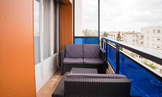 Saint-Priest Apartment | Homerez - Cosy Apartment in Saint-Priest