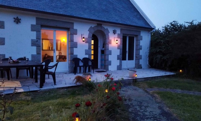 Paimpont House | Homerez - House for 8 ppl. with swimming-pool, garden and terrace at Paimpont