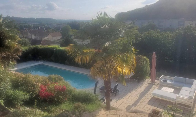 Perigueux Villa | Homerez - Luxurious Villa Périgueux, Private Pool