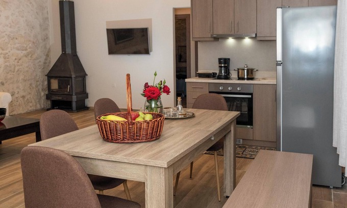Roustika Apartment | Homerez - Mountain View Apt in Ρούστικα