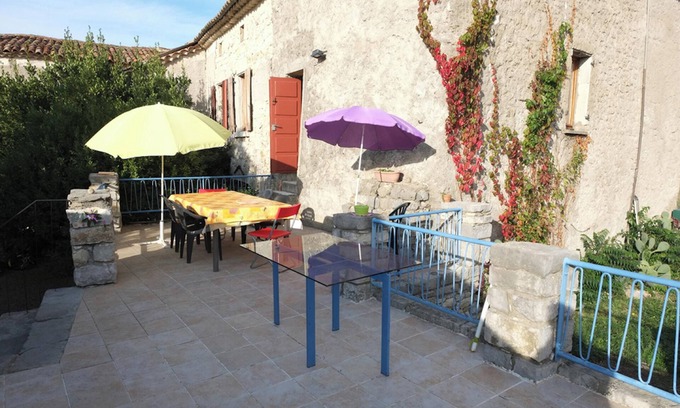 Brujas House | Homerez - Spacious family home in Beaulieu - 250 m² with mountain view