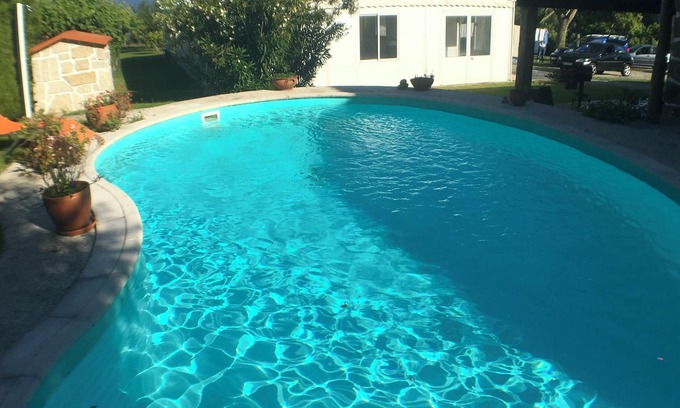 Penafiel Villa | Homerez - Welcoming villa near Penafiel with pool