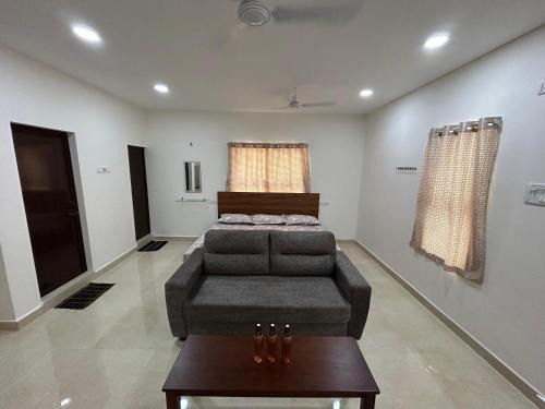 Pallavaram Villa | HOMESTAY - AC 1 BHK STUDIO NEAR AlRPORT