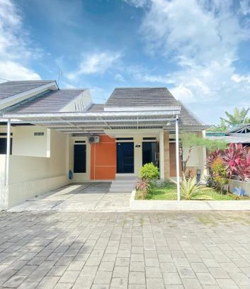 Mertoyudan House | Homestay Griya Manggisan