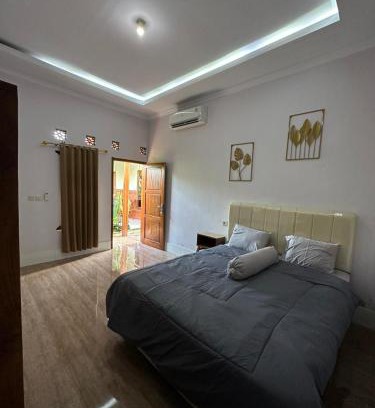 Bandung House | Homestay Joglo Beji