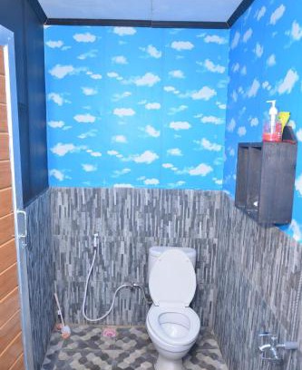 Ampana House | Homestay & Resto 88