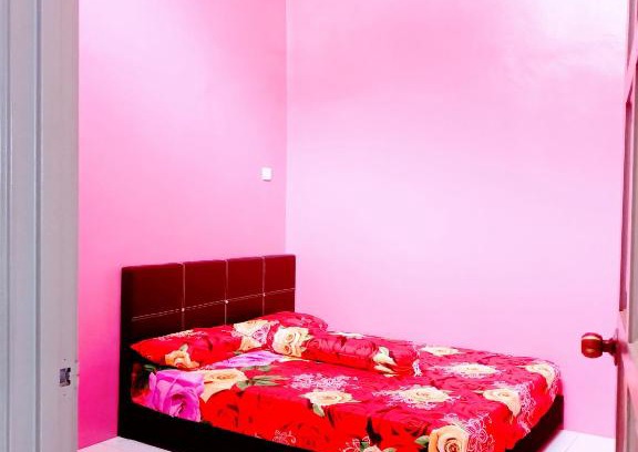 Kampung Sungai Badak House | Homestay Sri makmur