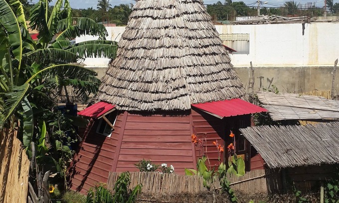 Toliara House | Homestay teepee with natural materials keeps freshness (ecolodge)