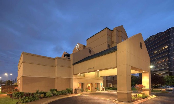Dallas Hotel | Homewood Suites by Hilton Dallas Market Center