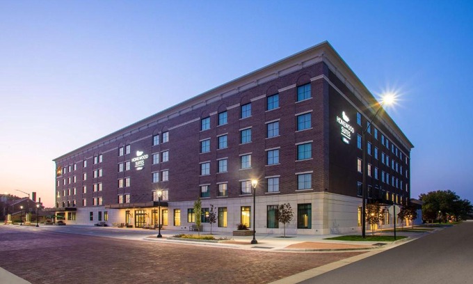 Salina Hotel | Homewood Suites By Hilton Salina/Downtown, Ks