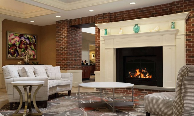 Newtown Hotel | Homewood Suites by Hilton Newtown - Langhorne, PA