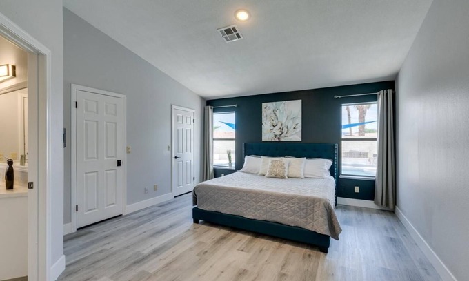 Paradise House | Homey 3B 2b, Pool Spa house, stylish design open kitchen nwork or relaxation