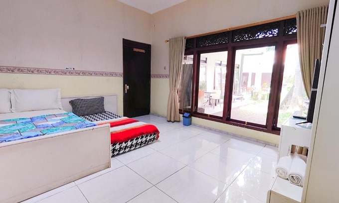Darmo House | Homey Guesthouse near Sby Zoo Syariah