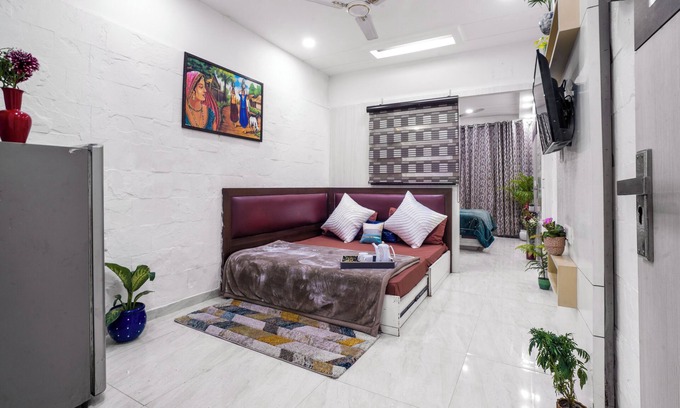 Delhi Apartment | Homlee - Heritage 2 Bed Room near Pragati Maidan