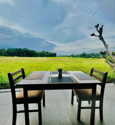 Minuwangoda House | Honey Dew Villa Minuwangoda