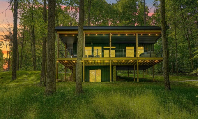 Sugar Grove Cabin | Honeymoon Hollow Cabin ~ Modern Meets Nature