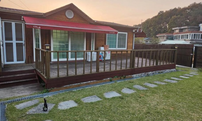 Hongcheon House | Hongcheon fence house