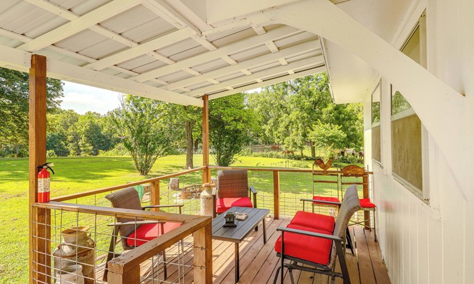 Marble Falls House | Horses Welcome: Marble Falls Home w/Grill!