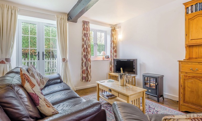 Weston-super-Mare Cottage | Horseshoe Cottage-UK37360
