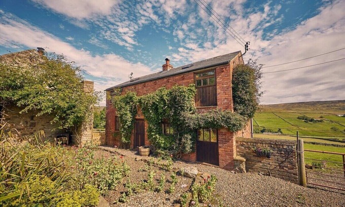 Rookhope House | Host & Stay | The Red Brick Barn