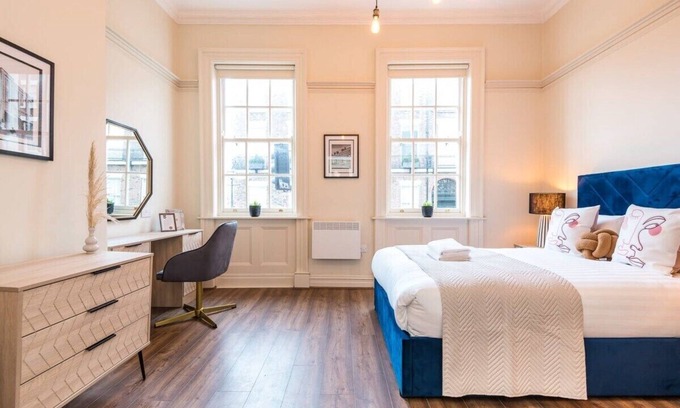 Hope Street House | Host & Stay | The Rodney Townhouse